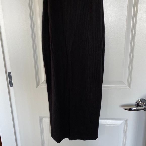 Black Bodycon Ribbed Midi Dress - Picture 2 of 4